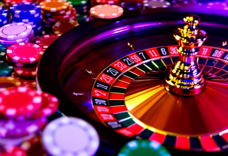 Tampilan gameplay Honor of Kings dengan lima pemain di setiap tim